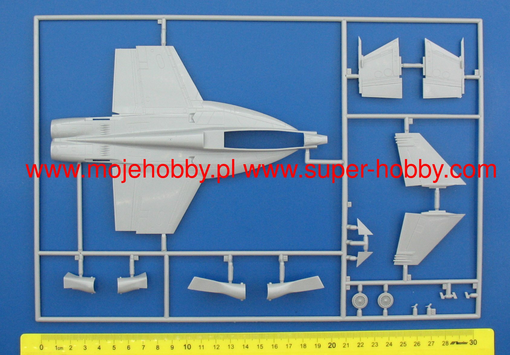 素晴らしい価格 model Set Movie 2 Gun Top F/A-18E + F-14 do Revell sklejania 航空機・ヘリコプター