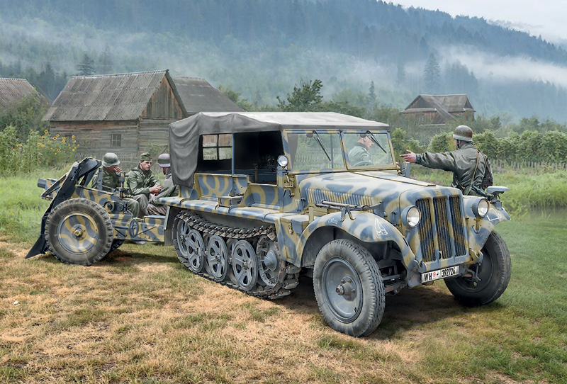 Sd.Kfz. 10 Demag D7 with 7,5 cm lelG 18 and Crew model do